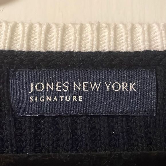 Jones New York Signature V-neck black & white pullover estimated L - Picture 9 of 12